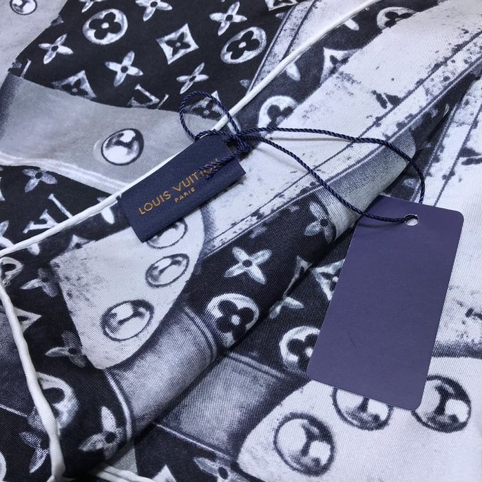 Louis Vuitton Scarf LVS00127